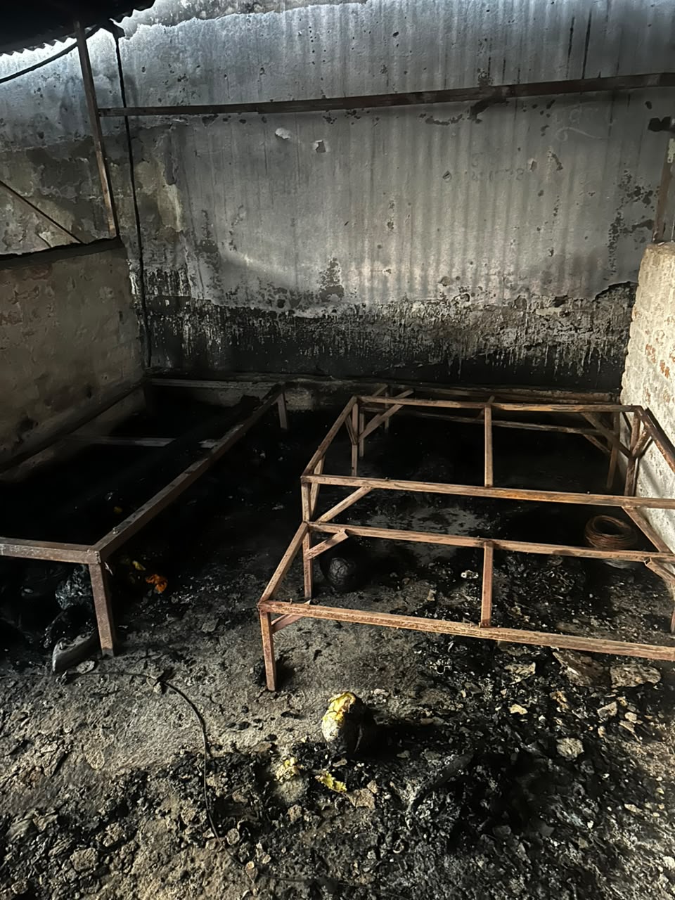 बिर्तामोडमा बडी ग्यारेजमा आगलागी हुँदा एक जनाको जलेर मृत्यु