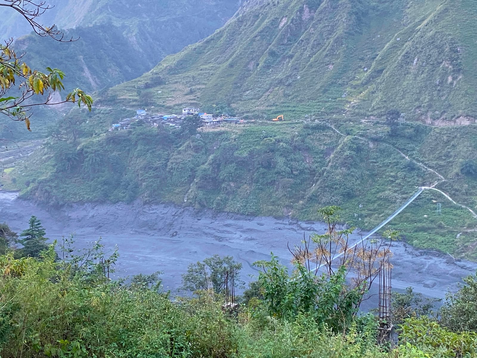 बूढीगण्डकी बाढी : गोरखामा ५ जना बेपत्ता, ९ विदेशीसहित ९५ जनाको हेलिकप्टरमार्फत उद्धार